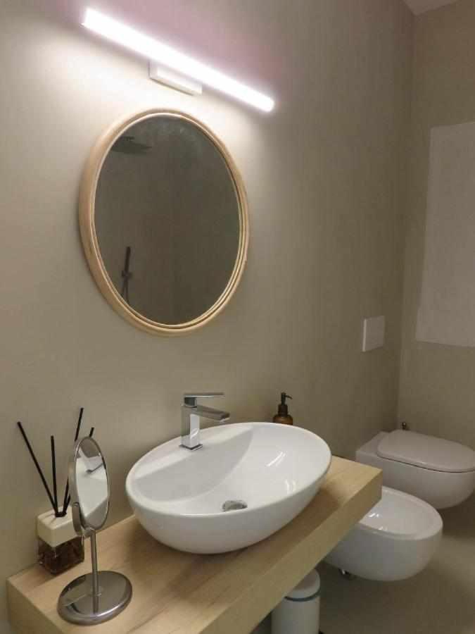 Waterfront Balcony I Grani 1 Resort Style Suite Livorno Dış mekan fotoğraf